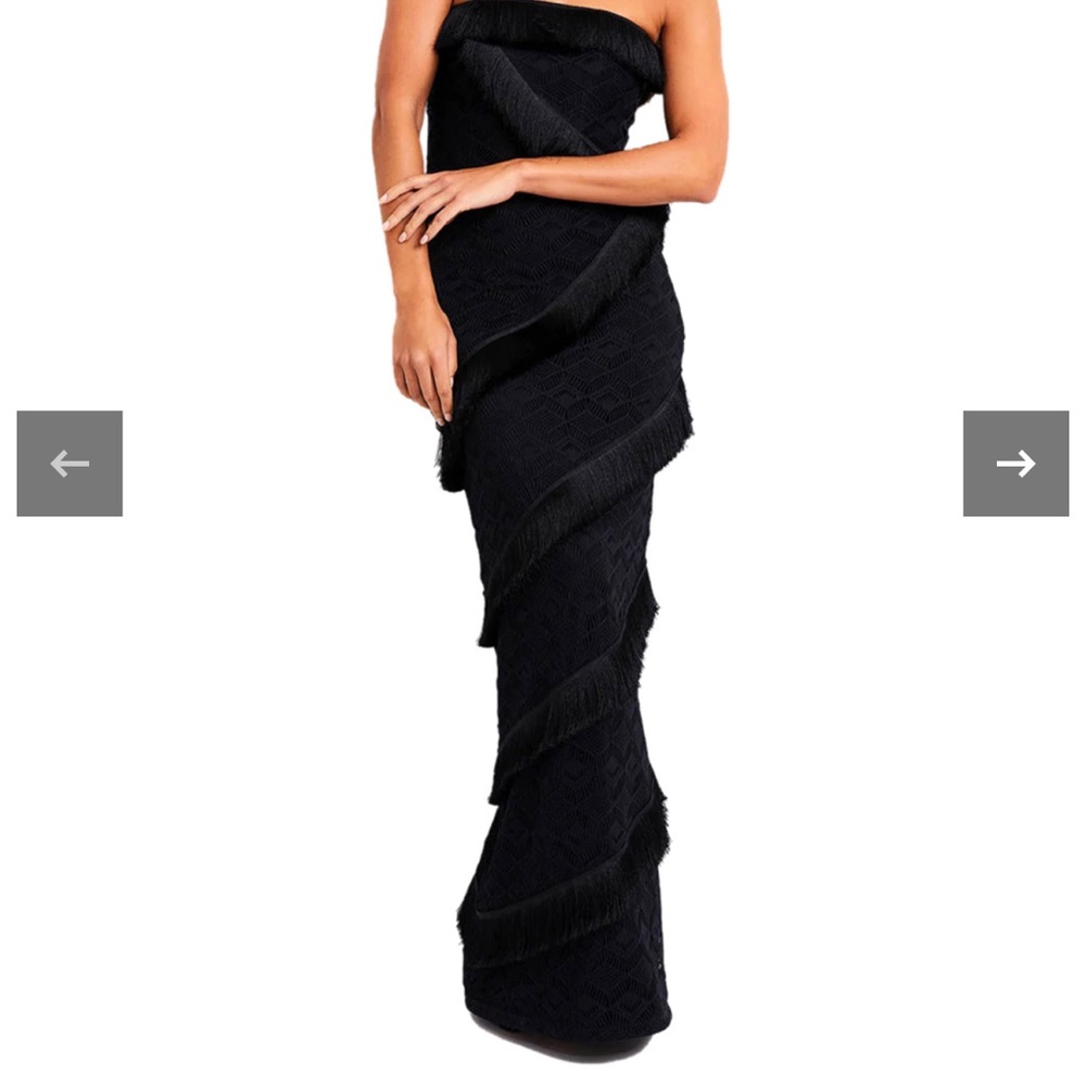 BRAND NEW WITH TAGS PATBO CROCHET STRAPLESS FRINGE TRIM MAXI
BLACK